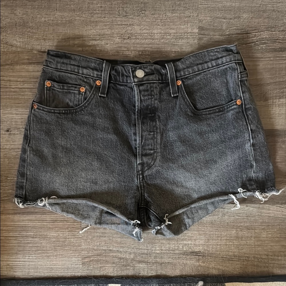 501 Original Fit High Rise Women's Shorts Size 29